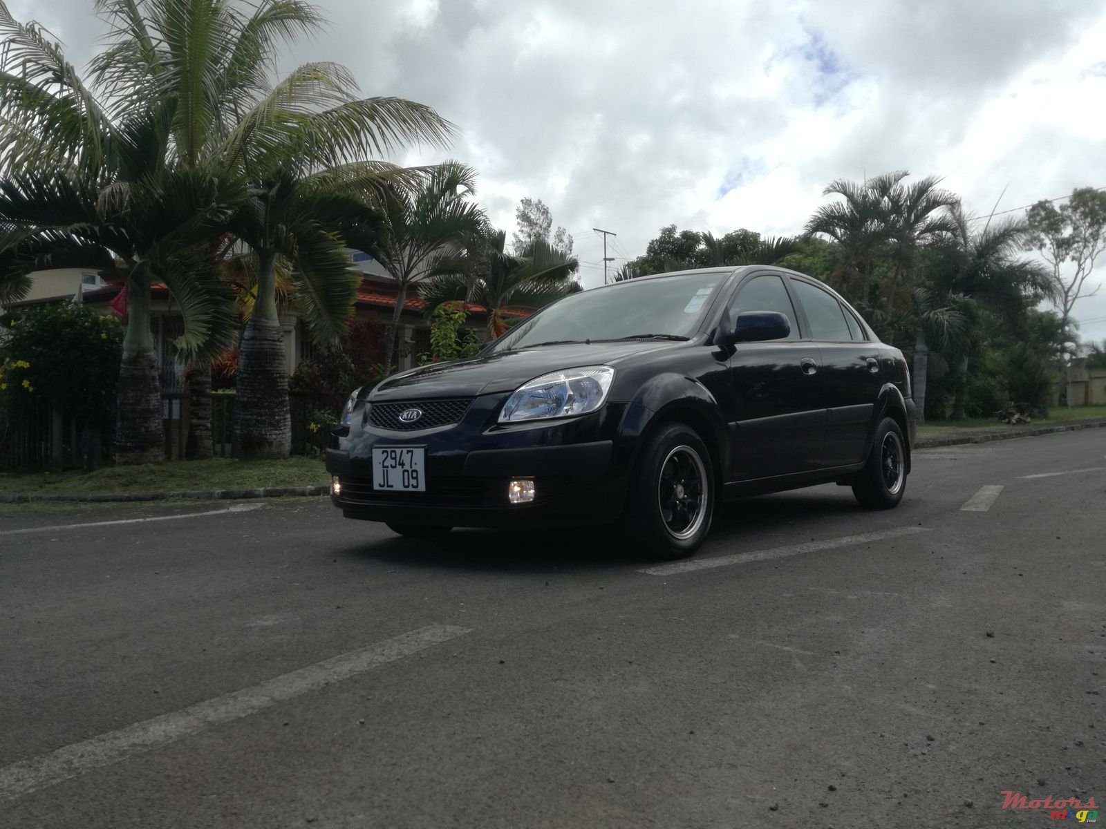 2009' Kia Rio photo #1