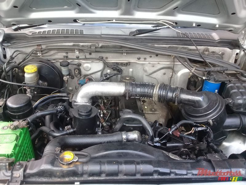 1998' Nissan photo #4