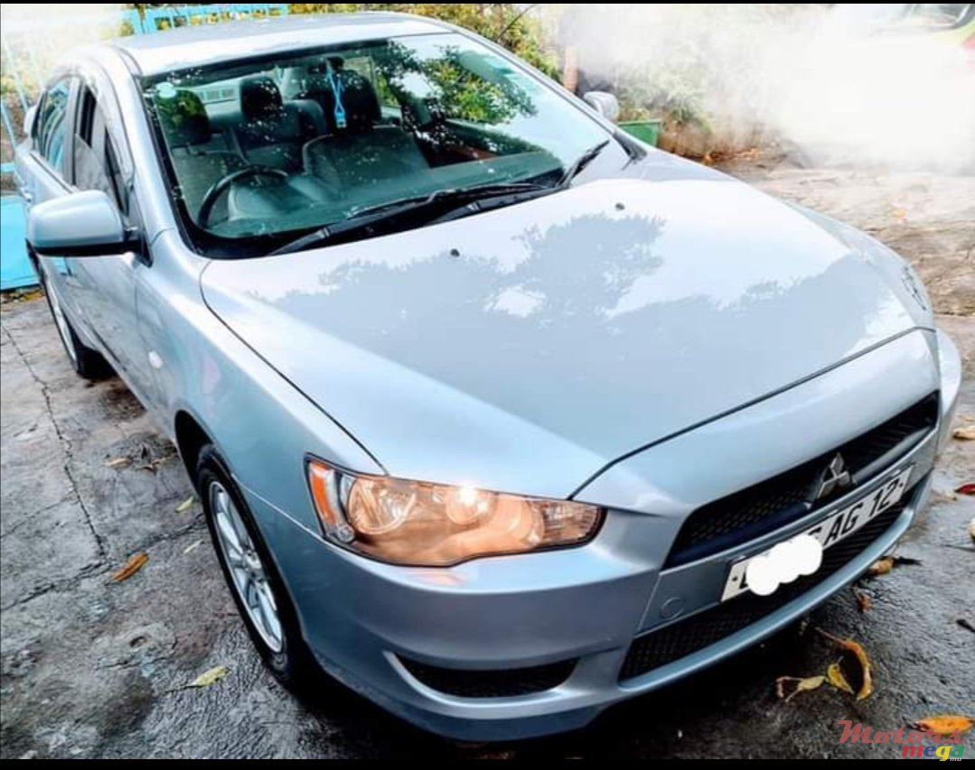 2012' Mitsubishi Lancer X photo #1