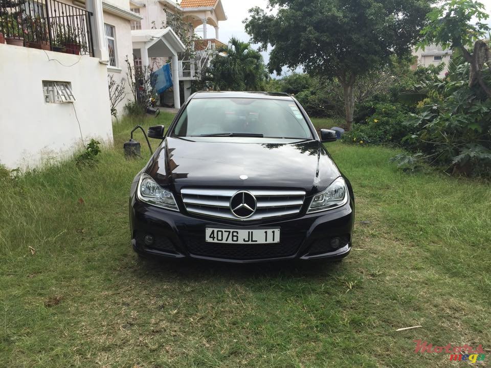 2011' Mercedes-Benz C-Class C 180 Kompressor photo #1