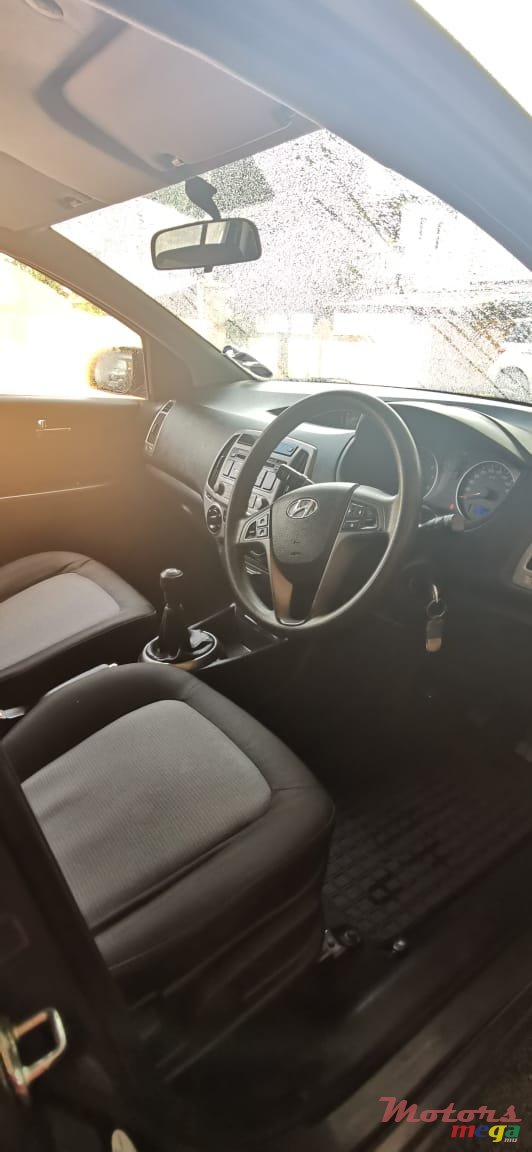 2015' Hyundai i20 photo #5
