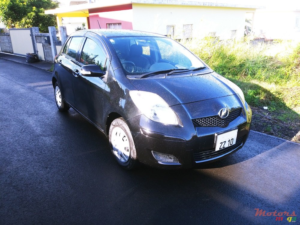 2010' Toyota Vitz photo #1