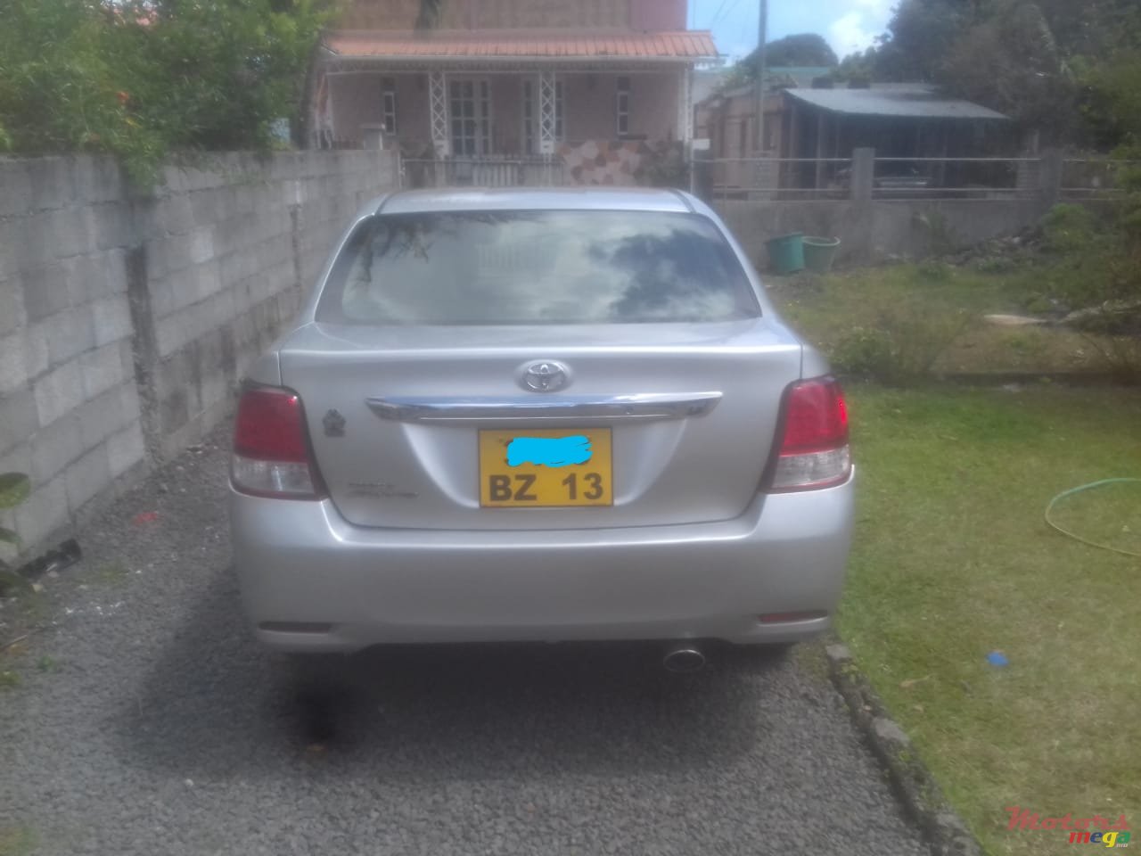 2013' Toyota Axio photo #2