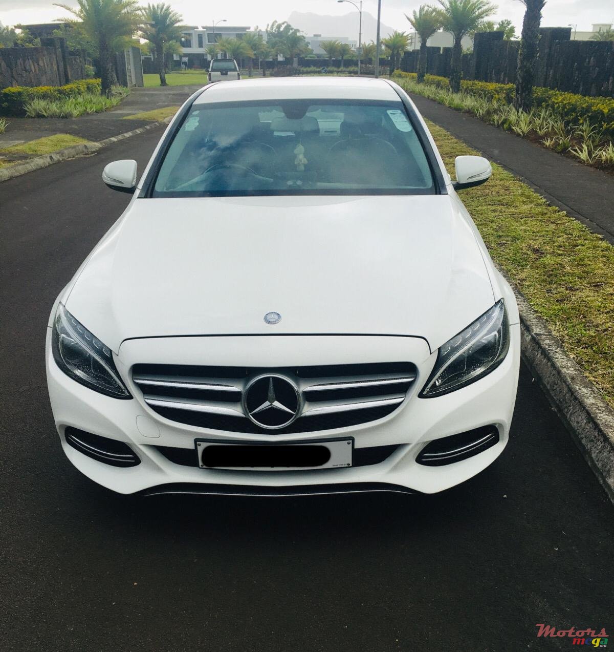 2016' Mercedes-Benz C-Class Avantgarde photo #6