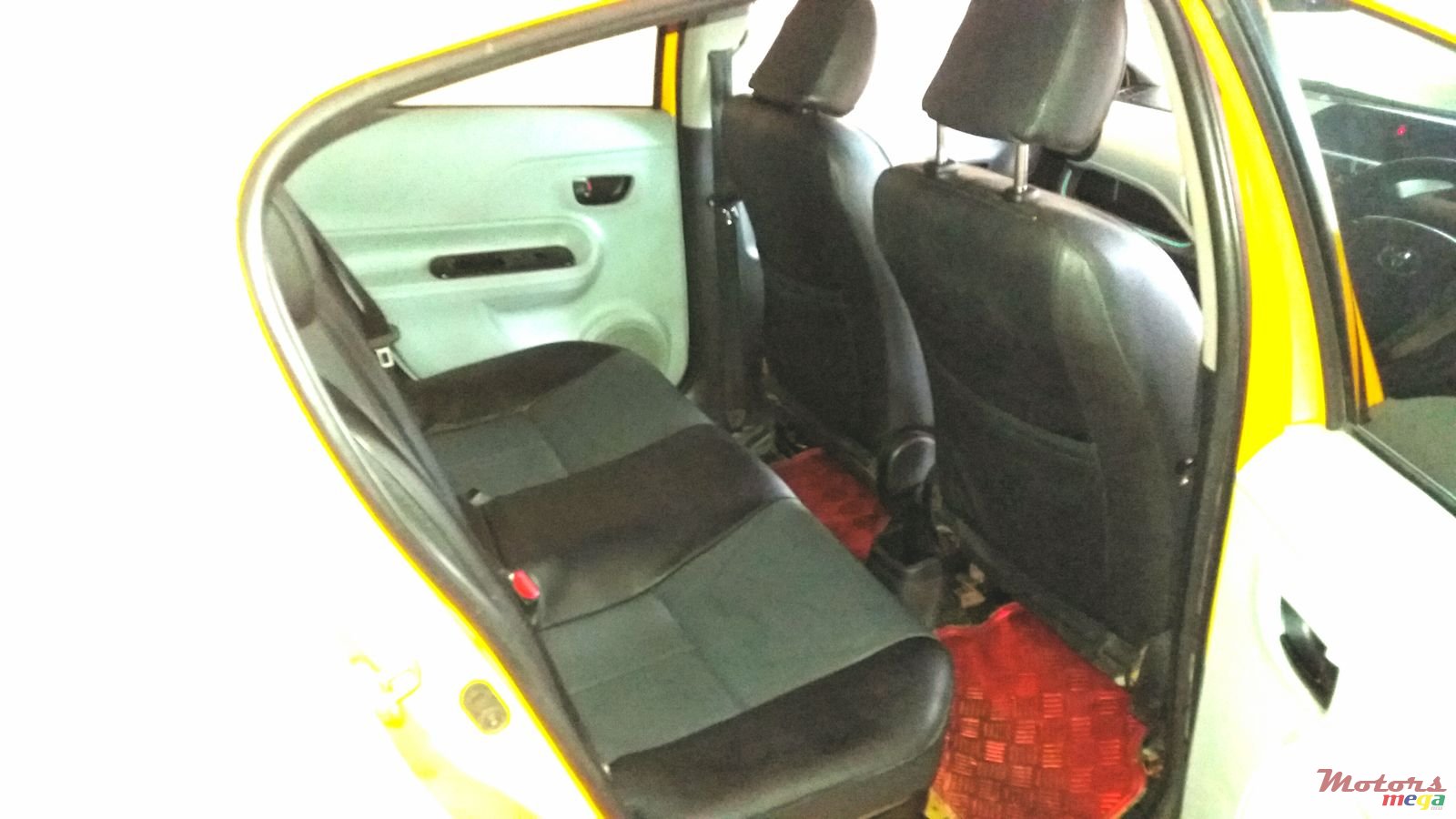 2012' Toyota Aqua two year warranty on battery photo #6