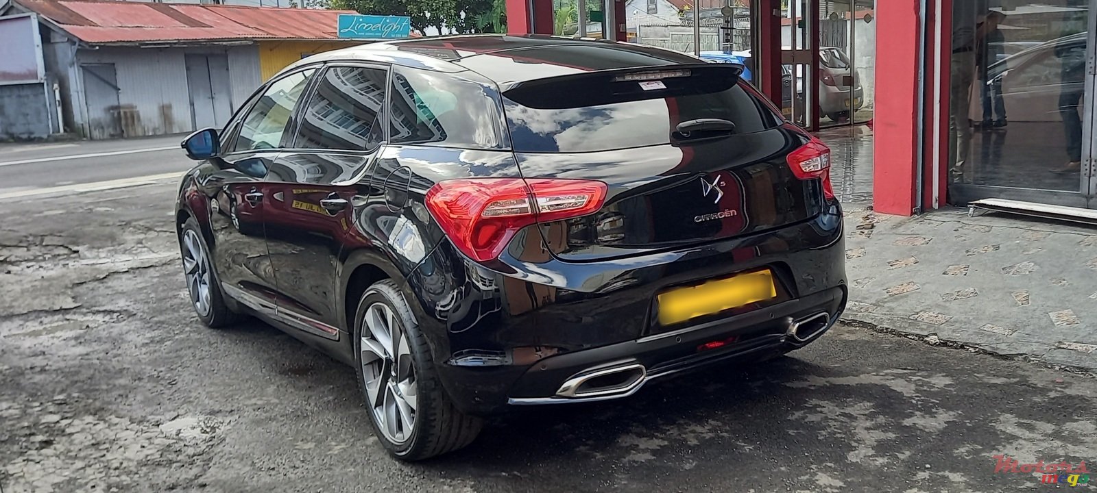 2013' Citroen DS5 photo #3