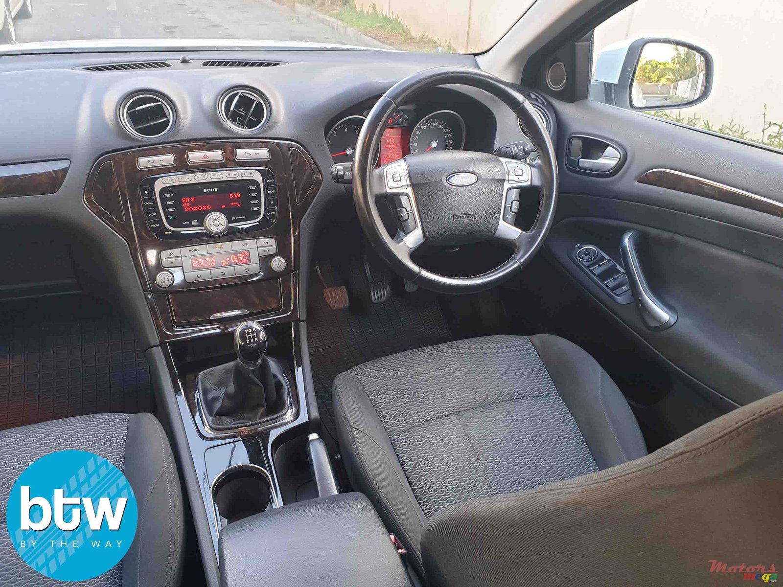 2010' Ford Mondeo photo #4