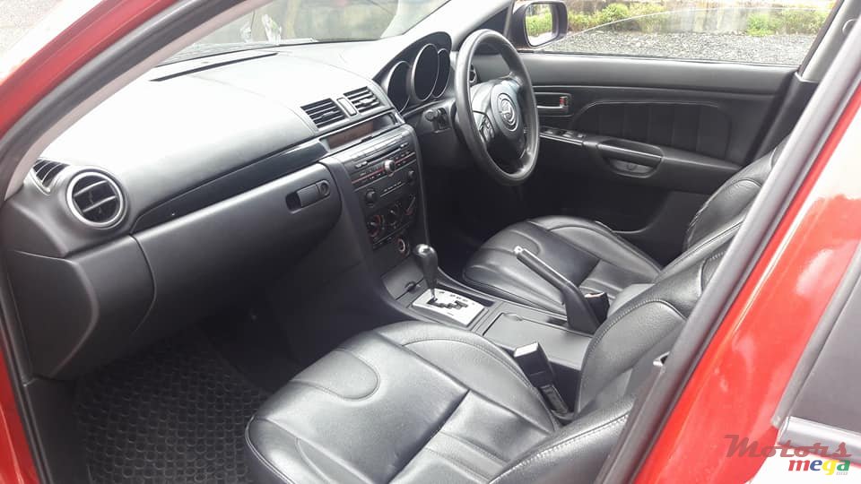 2004' Mazda 3 photo #4