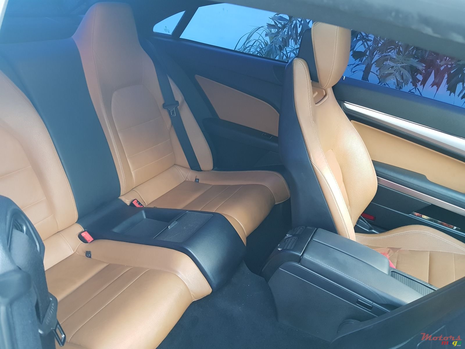 2011' Mercedes-Benz 250 photo #4