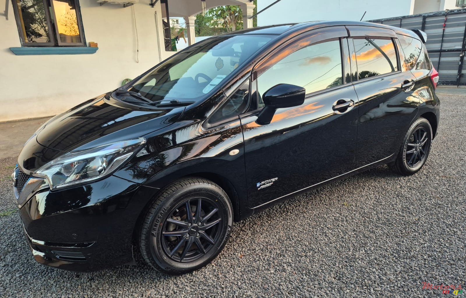 2020' Nissan Note E-Power photo #2