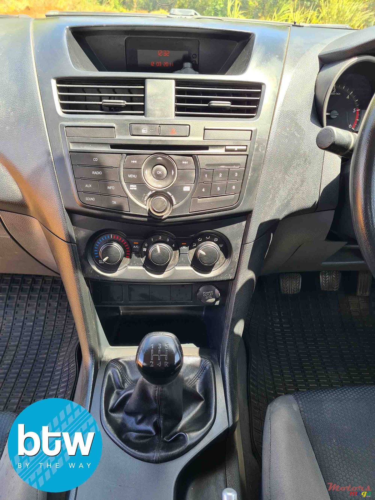 2017' Mazda BT50 photo #5