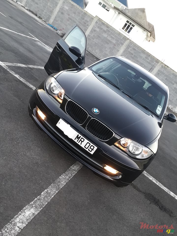 2009' BMW 116 photo #1