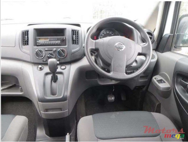 2014' Nissan NV2500 photo #2