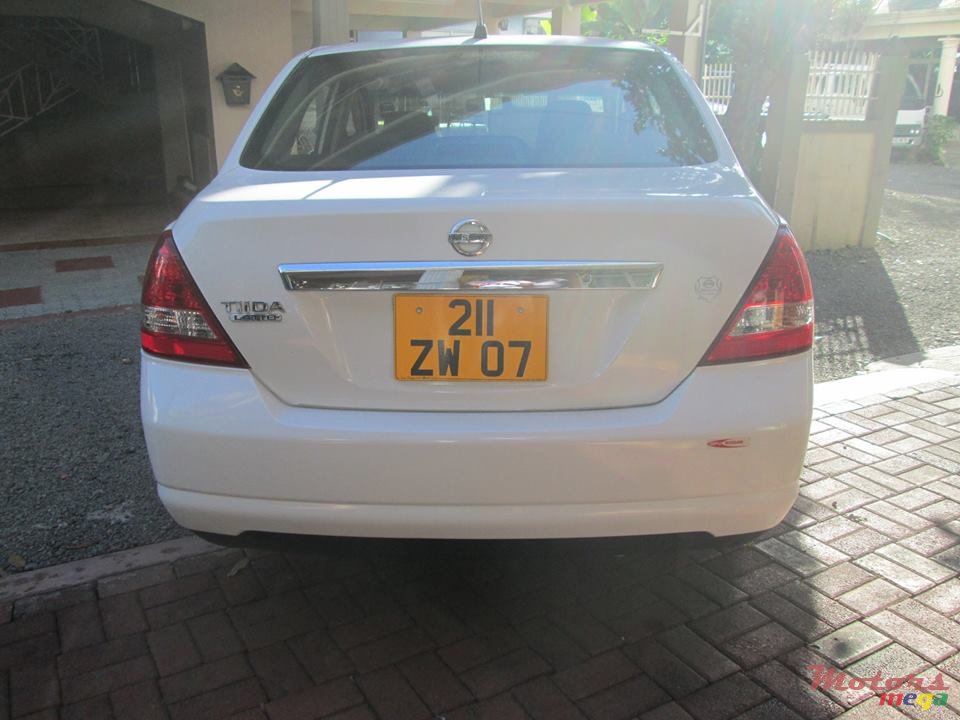 2007' Nissan Tiida Latio photo #6