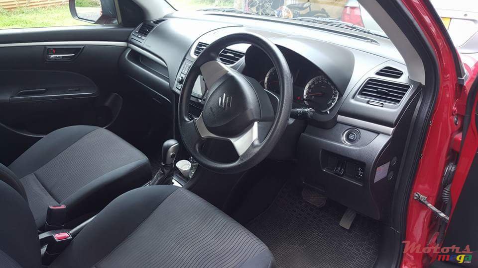 2011' Suzuki Swift photo #3
