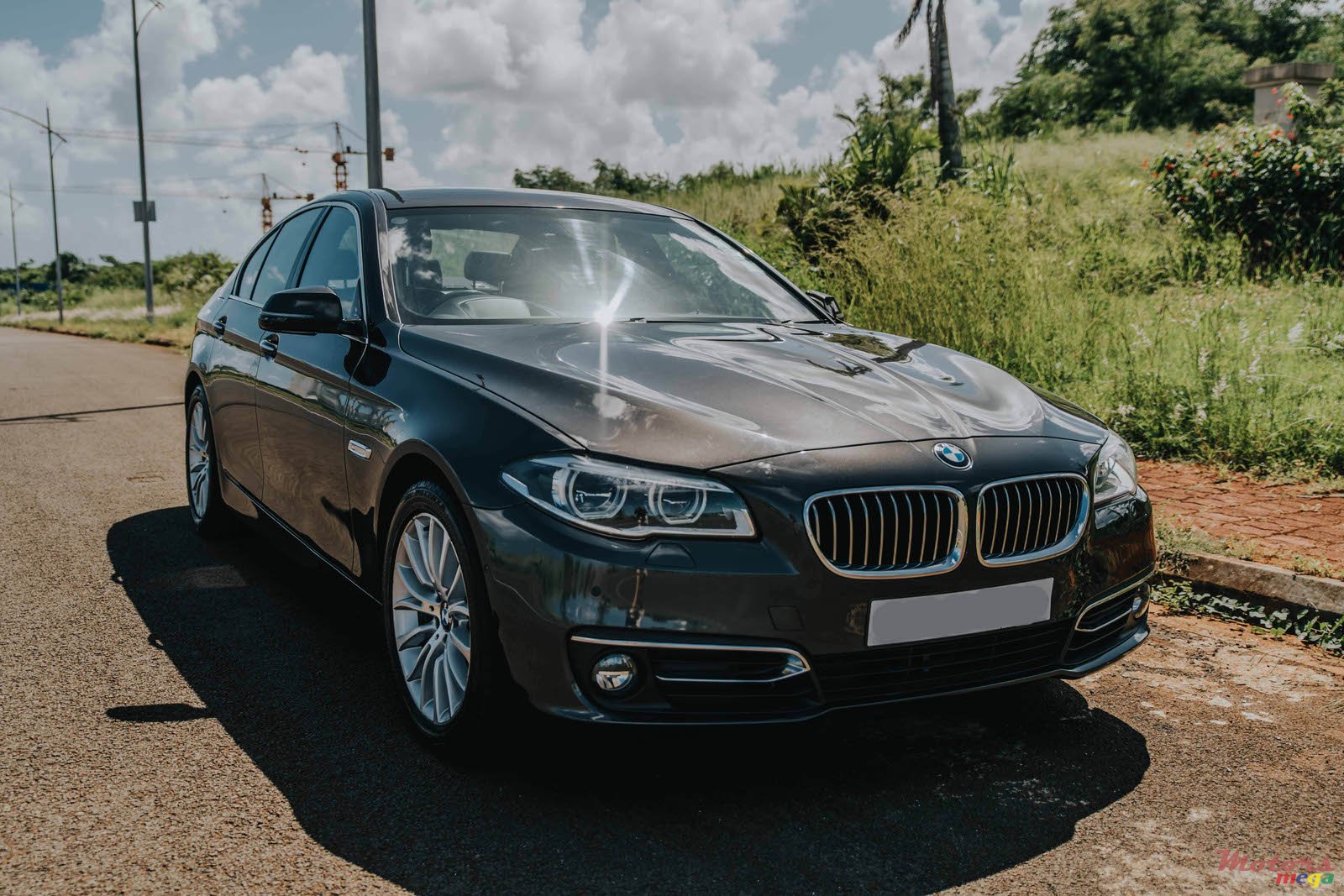 2015' BMW 528 photo #1