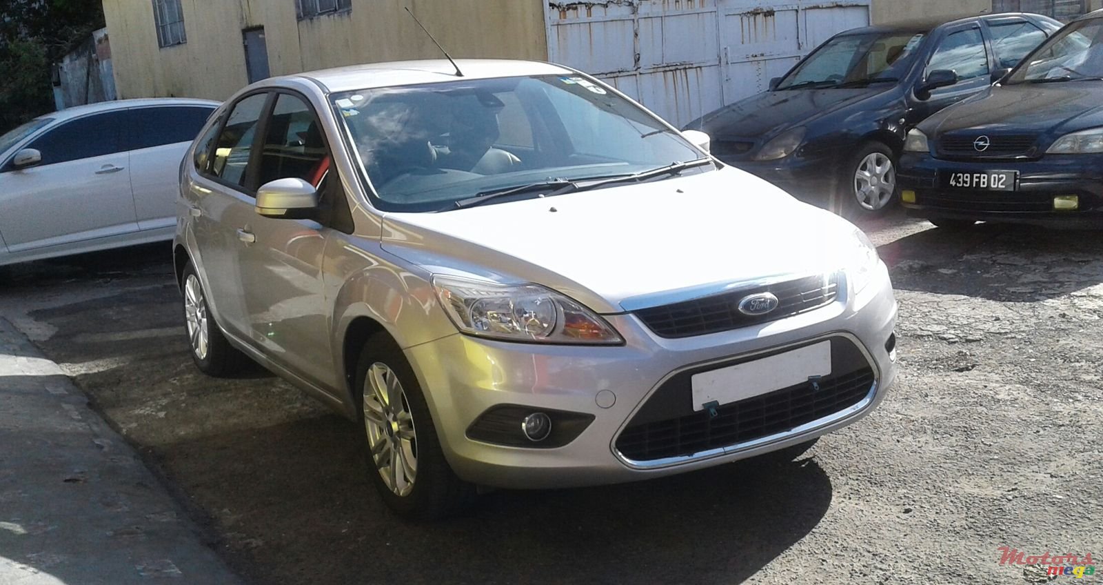 2011' Renault Fluence photo #1