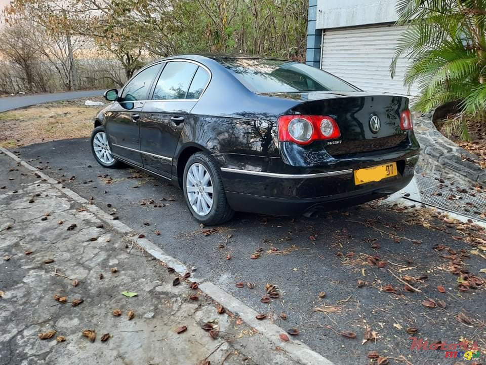 2007' Volkswagen Passat photo #2