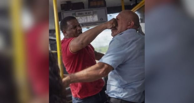 St-Julien-d’Hotman" Un receveur de la CNT agressé par deux parents d’élèves