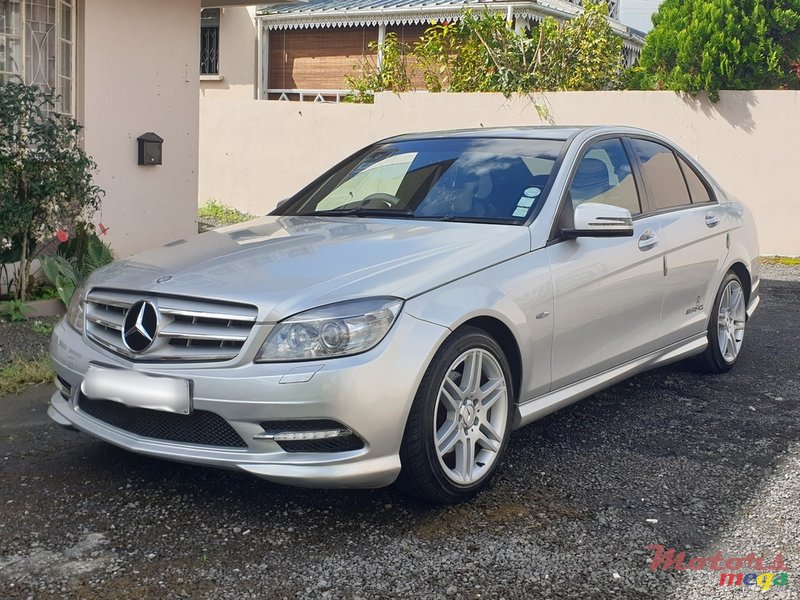 2010' Mercedes-Benz C 180 AMG photo #2