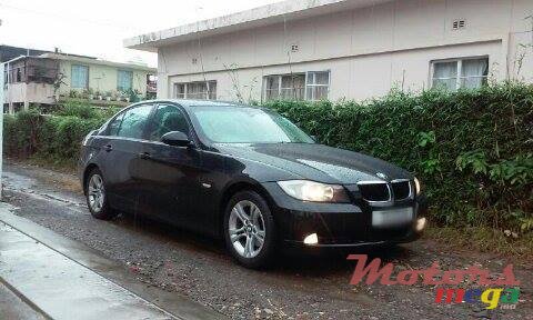 2008' BMW 320 photo #1