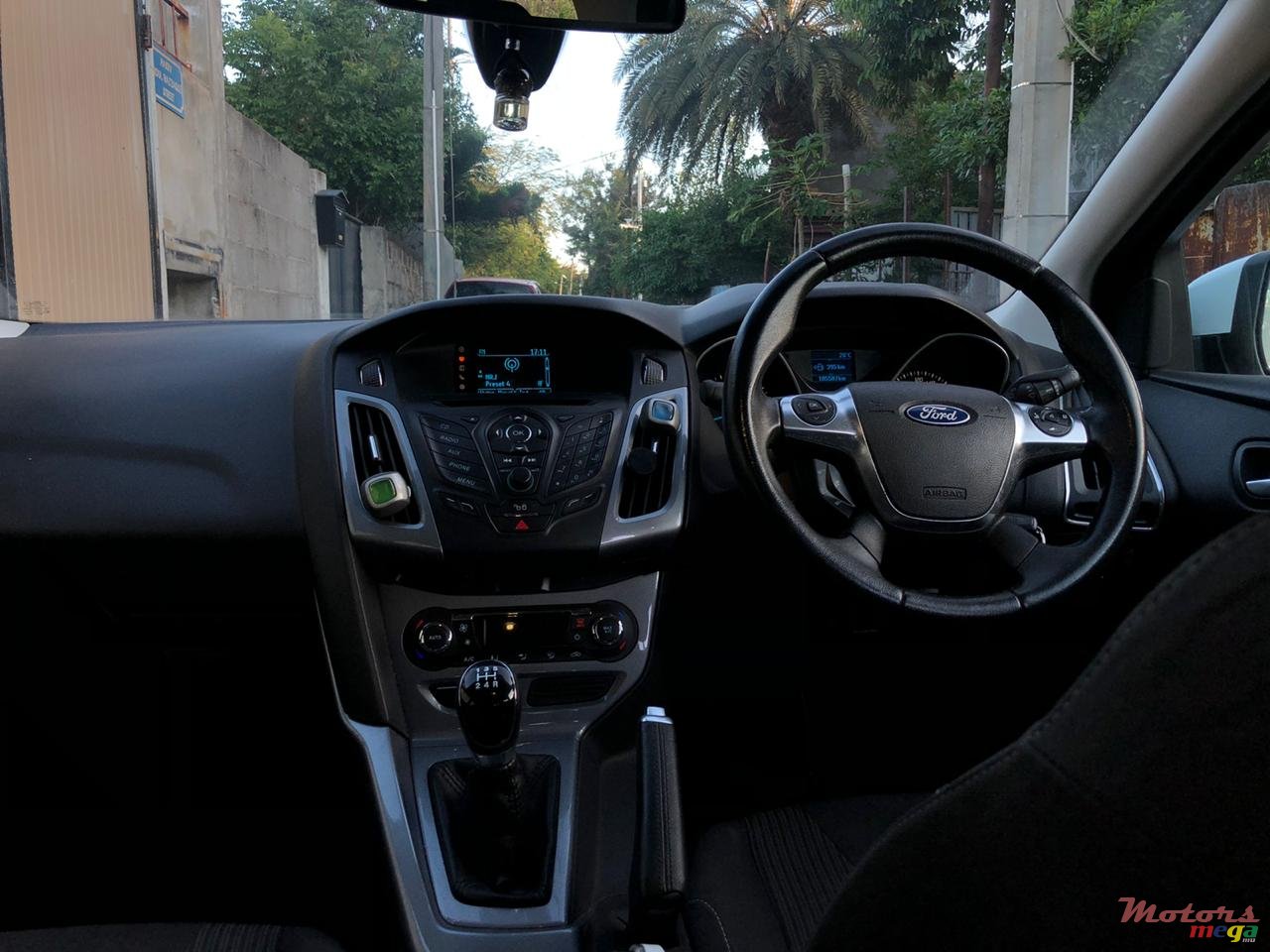 2013' Ford Focus photo #3