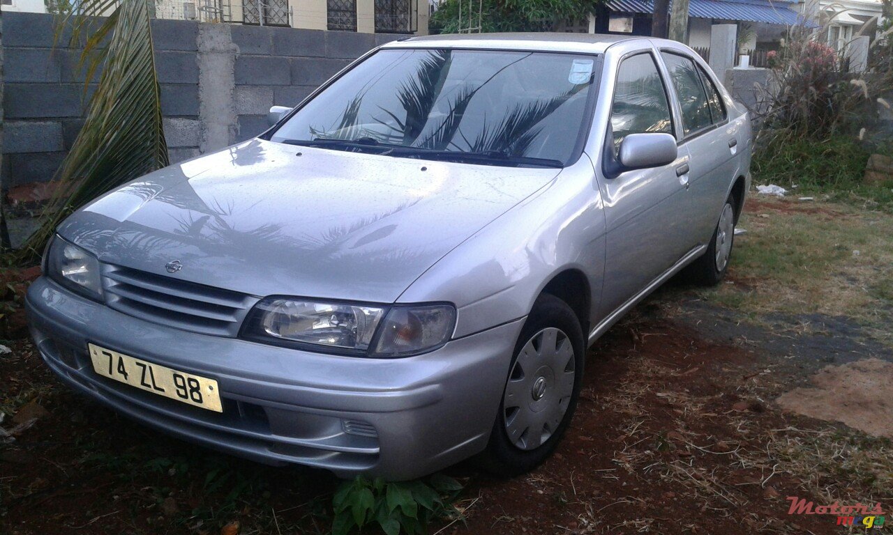 1998' Nissan Pulsar photo #2