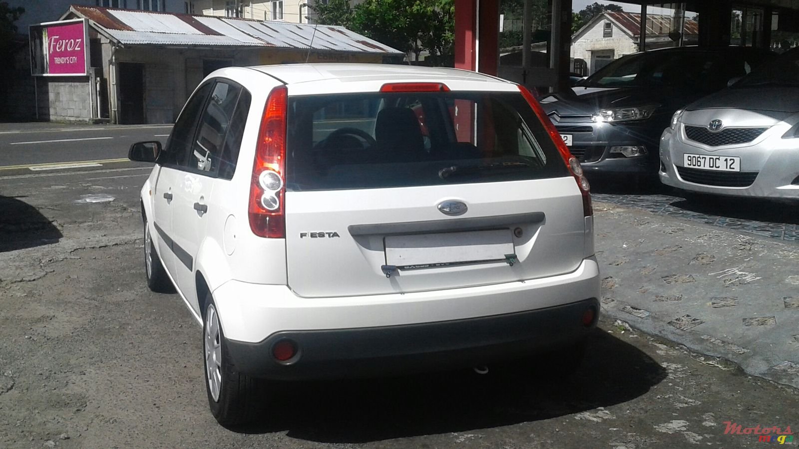 2007' Ford Fiesta photo #2