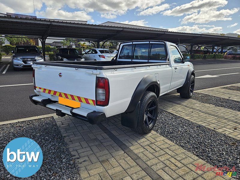 2018' Nissan NP300 Pickup 4X4 photo #4