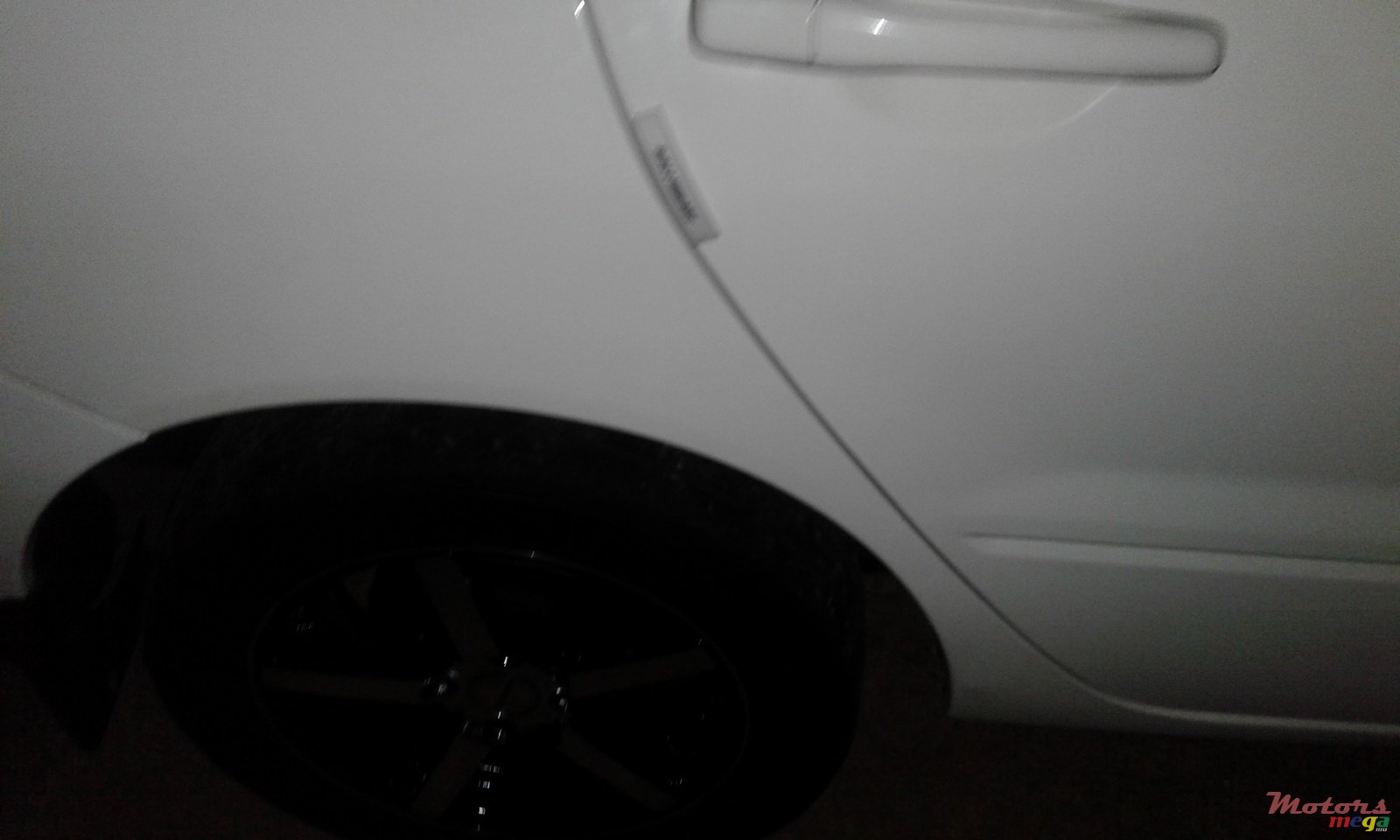 2004' Mitsubishi photo #2