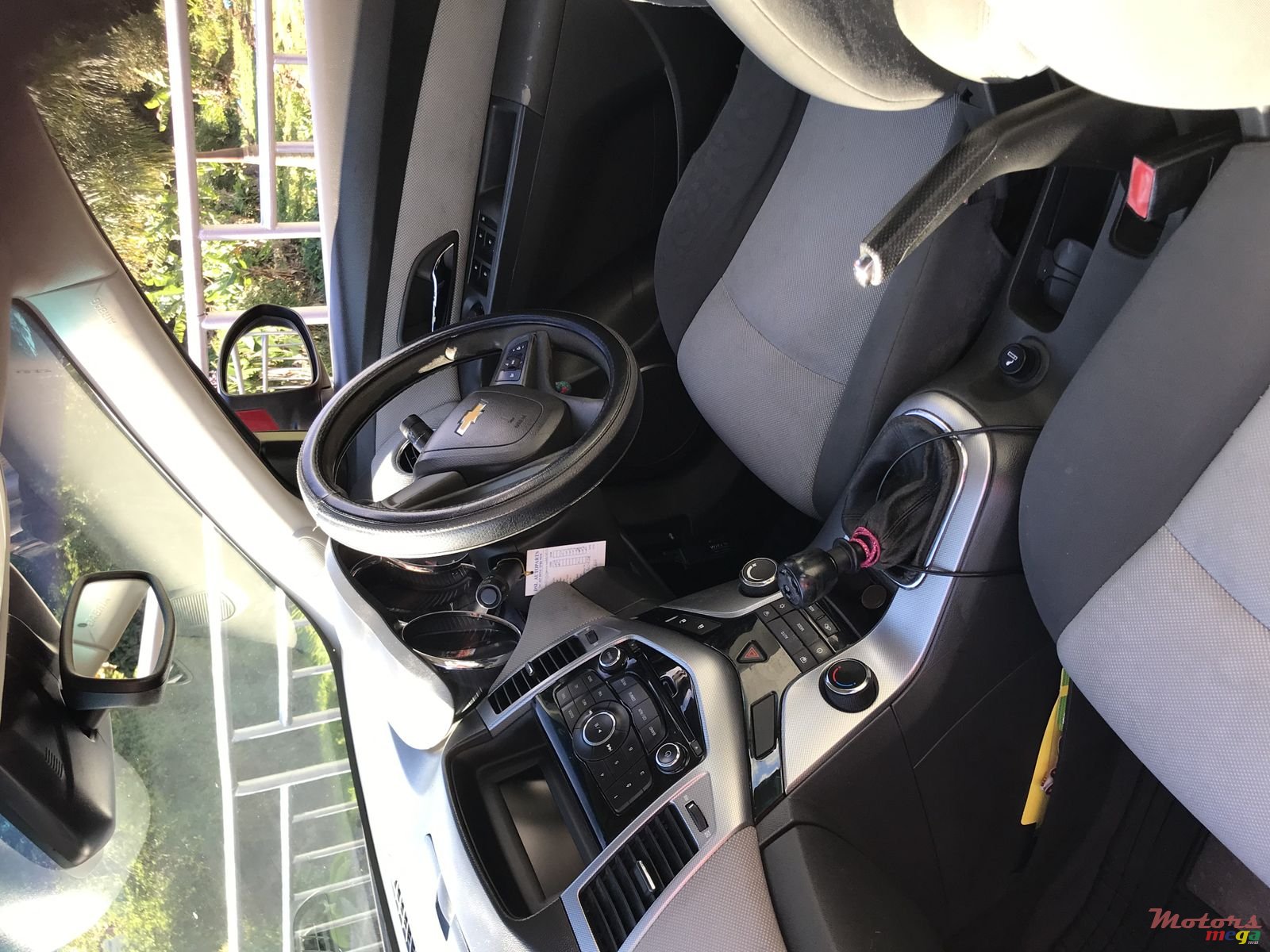 2010' Chevrolet Cruze photo #7