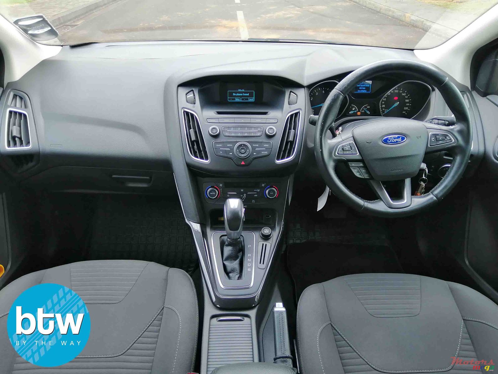 2016' Ford Focus photo #5