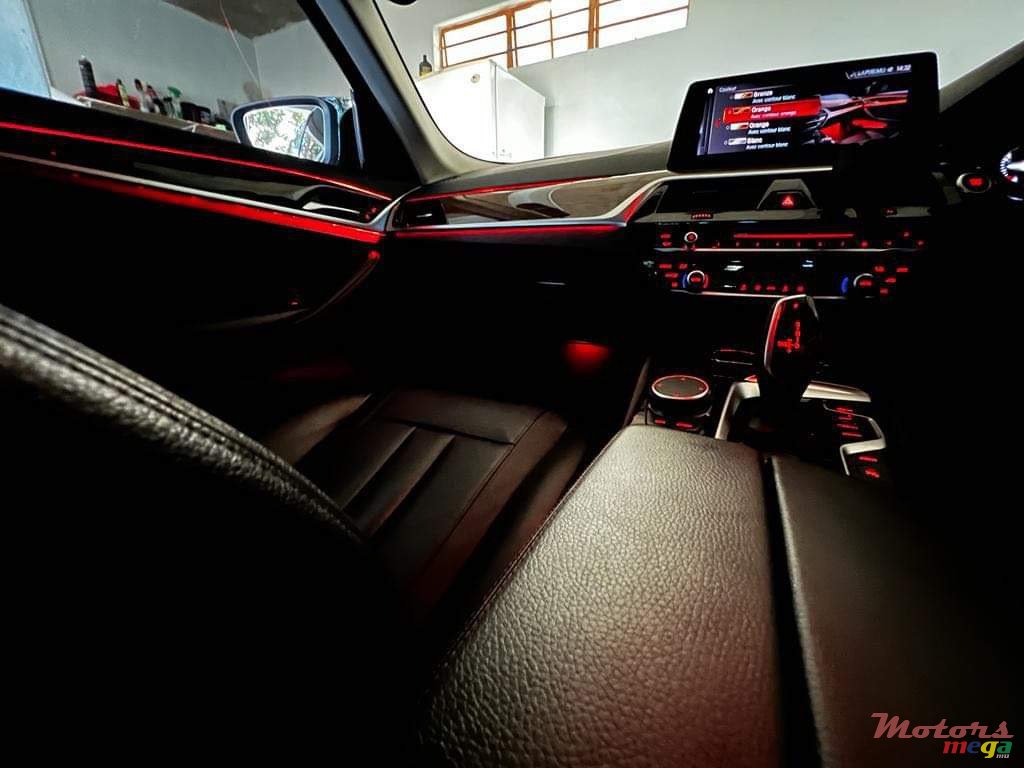 2018' BMW 530 photo #5