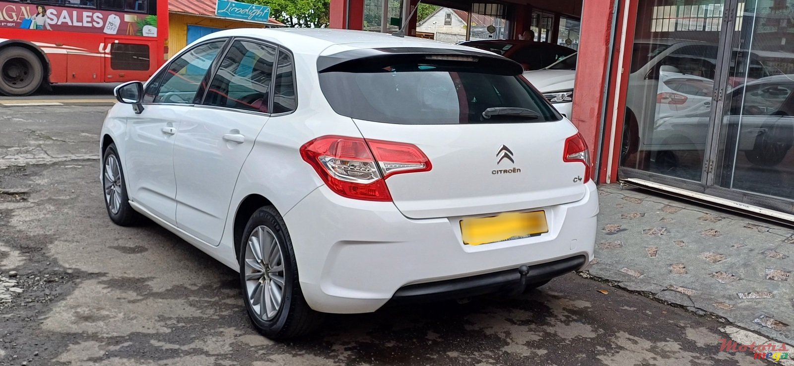 2014' Citroen C4 photo #3