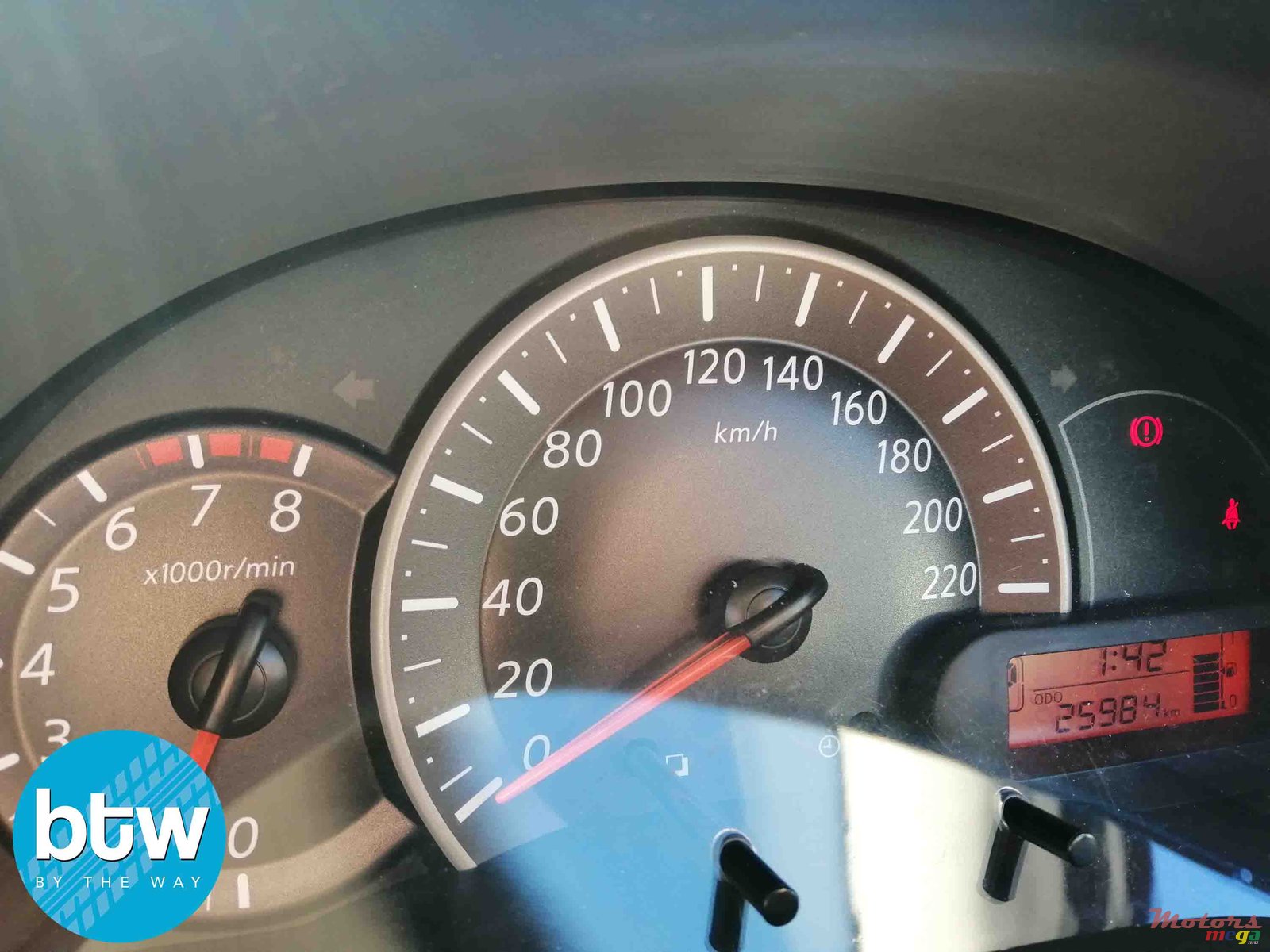 2016' Nissan Micra photo #7