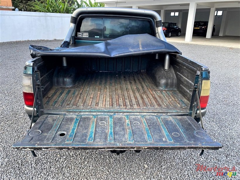 2003' Isuzu KB300 LX-TDI photo #7