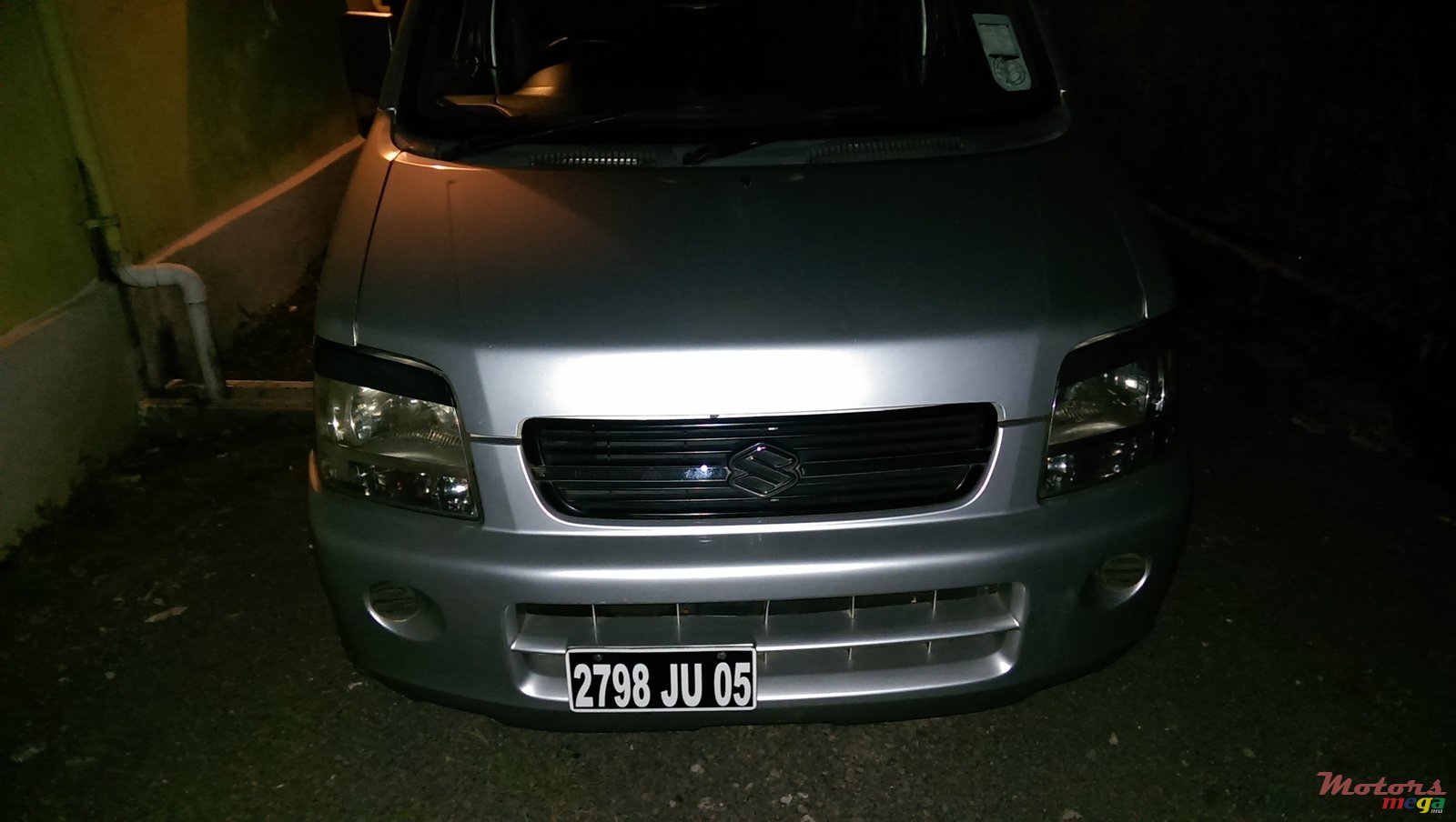 2005' Suzuki Wagon R photo #1