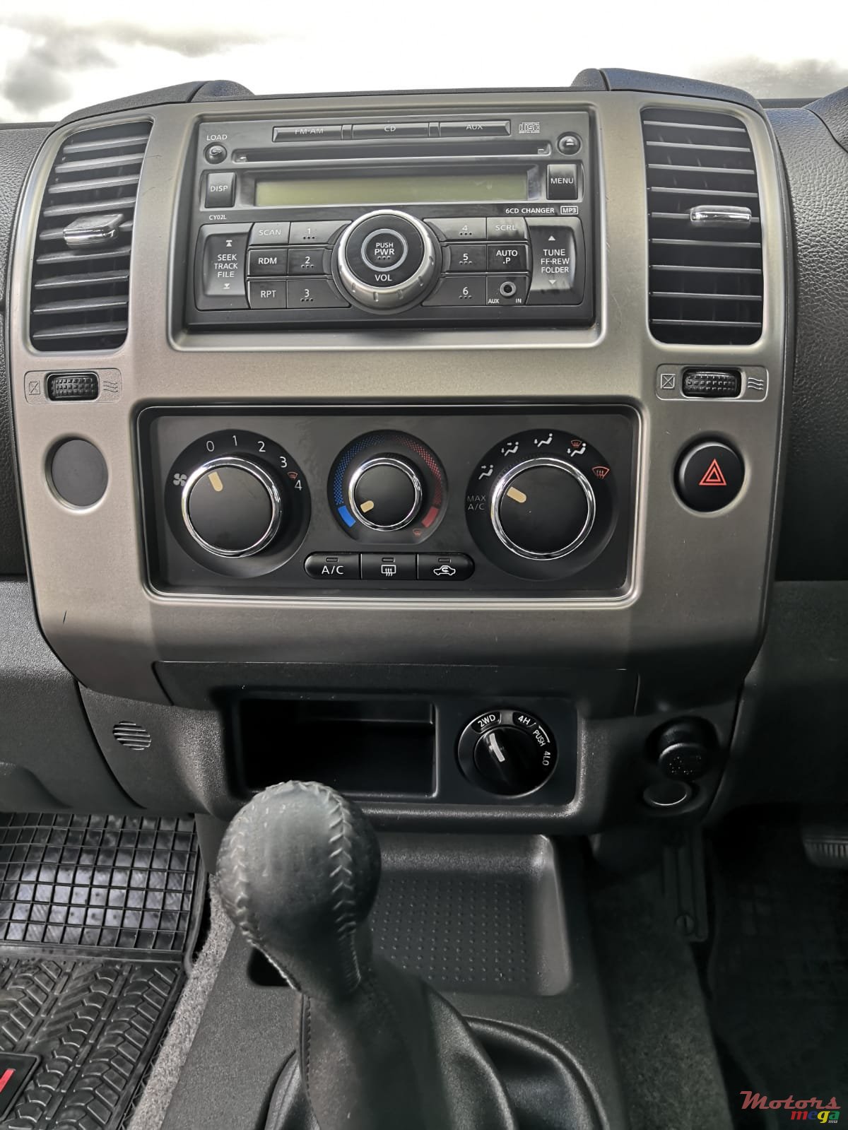 2016' Nissan Navara 4x4 Turbo Intercooler photo #3