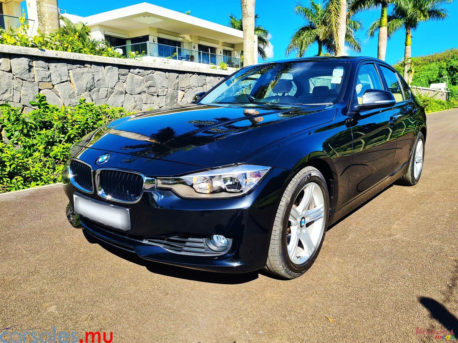 2012' BMW 328 i photo #2