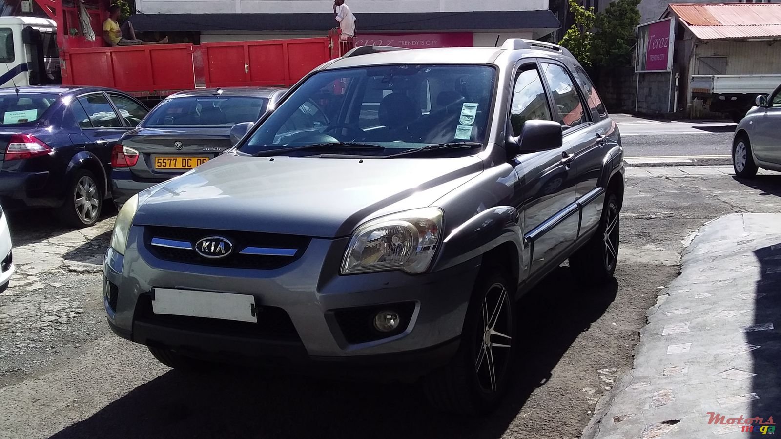 2010' Kia Sportage 4WD photo #2