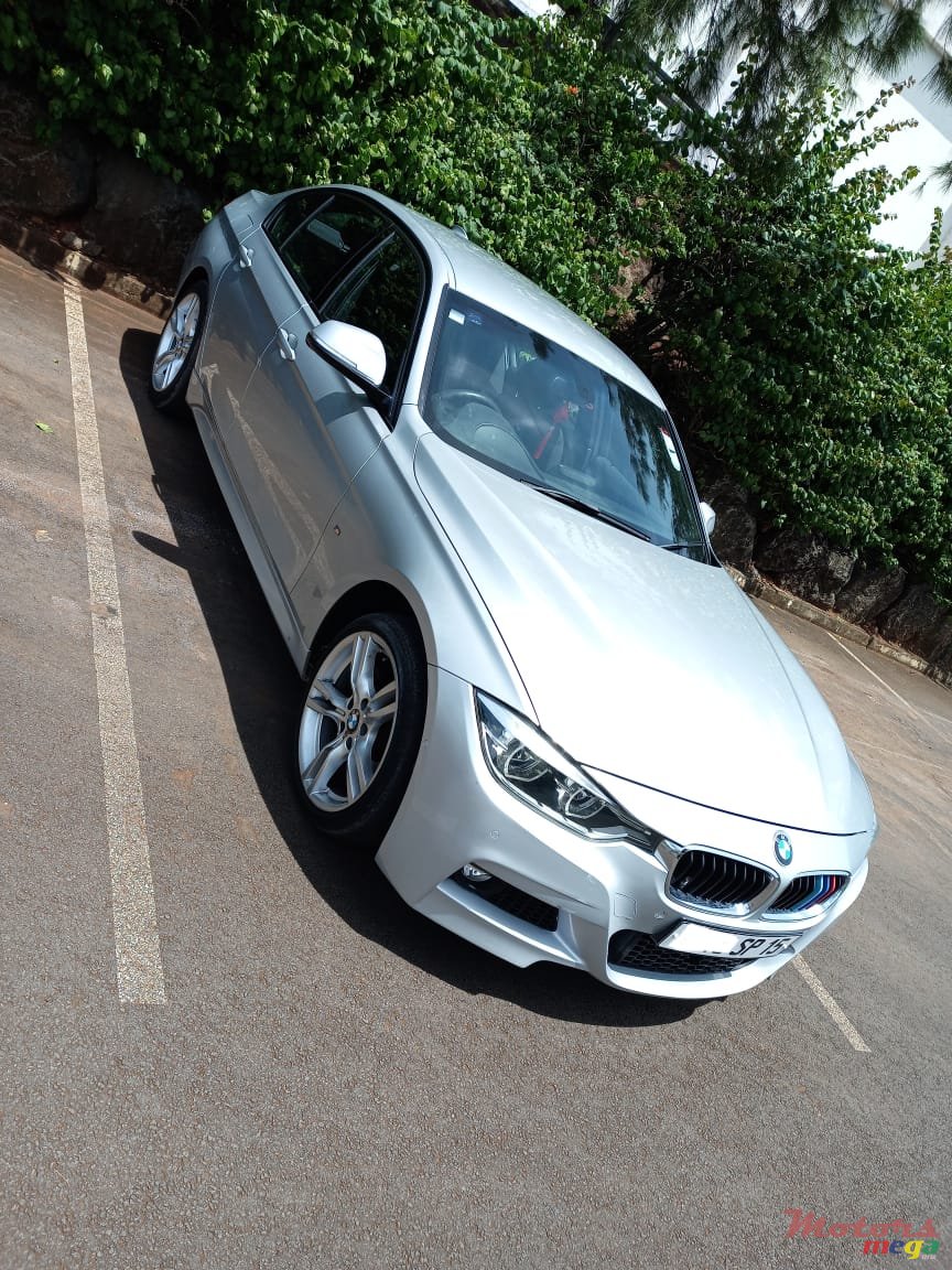 2015' BMW 318 photo #2