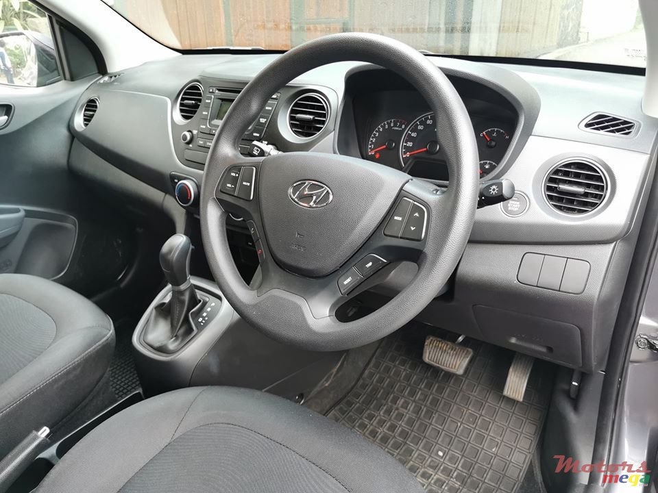 2019' Hyundai i10 Grand photo #5