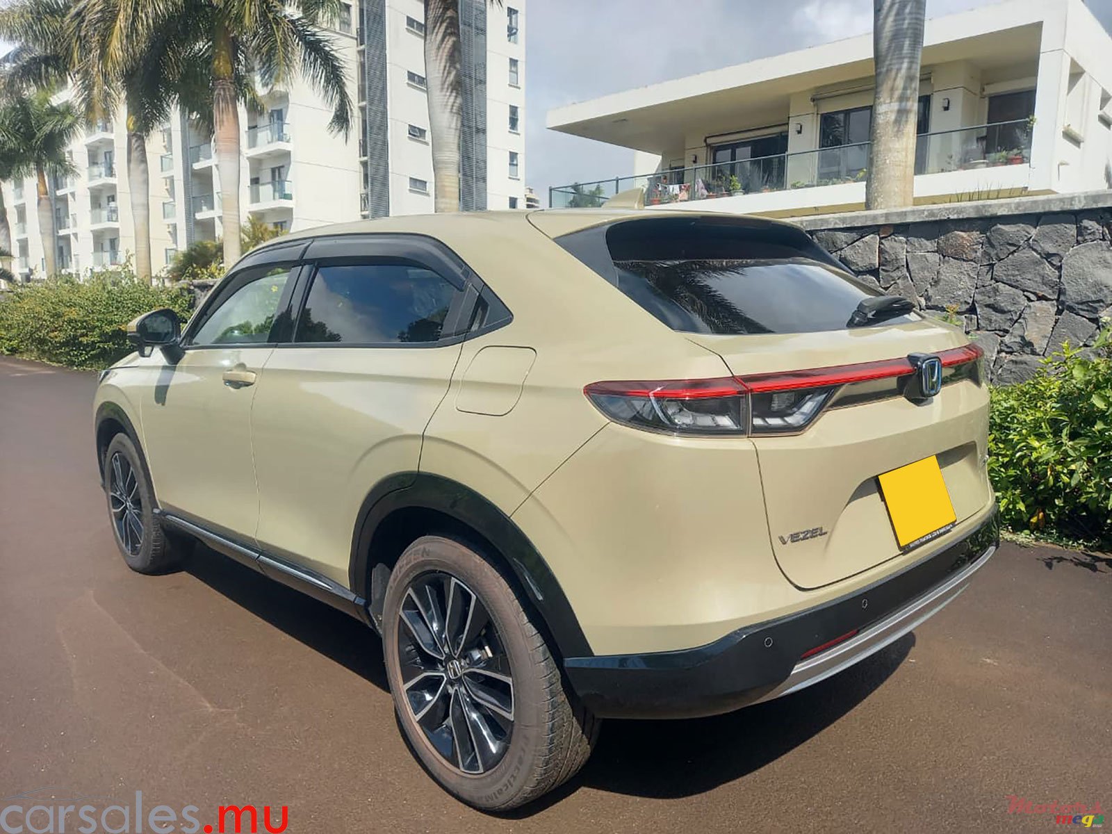 2021' Honda Vezel Z E-HEV 1.5 Hybrid photo #3