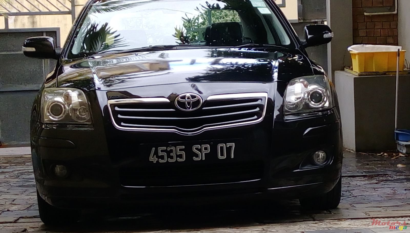 2007' Toyota Avensis photo #3