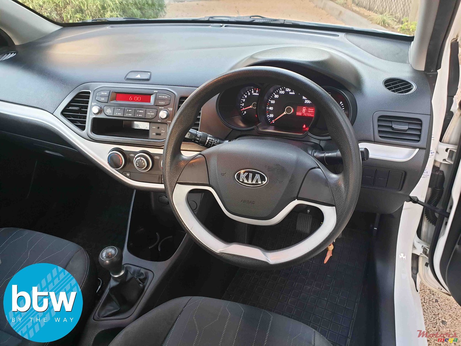 2012' Kia Picanto photo #6