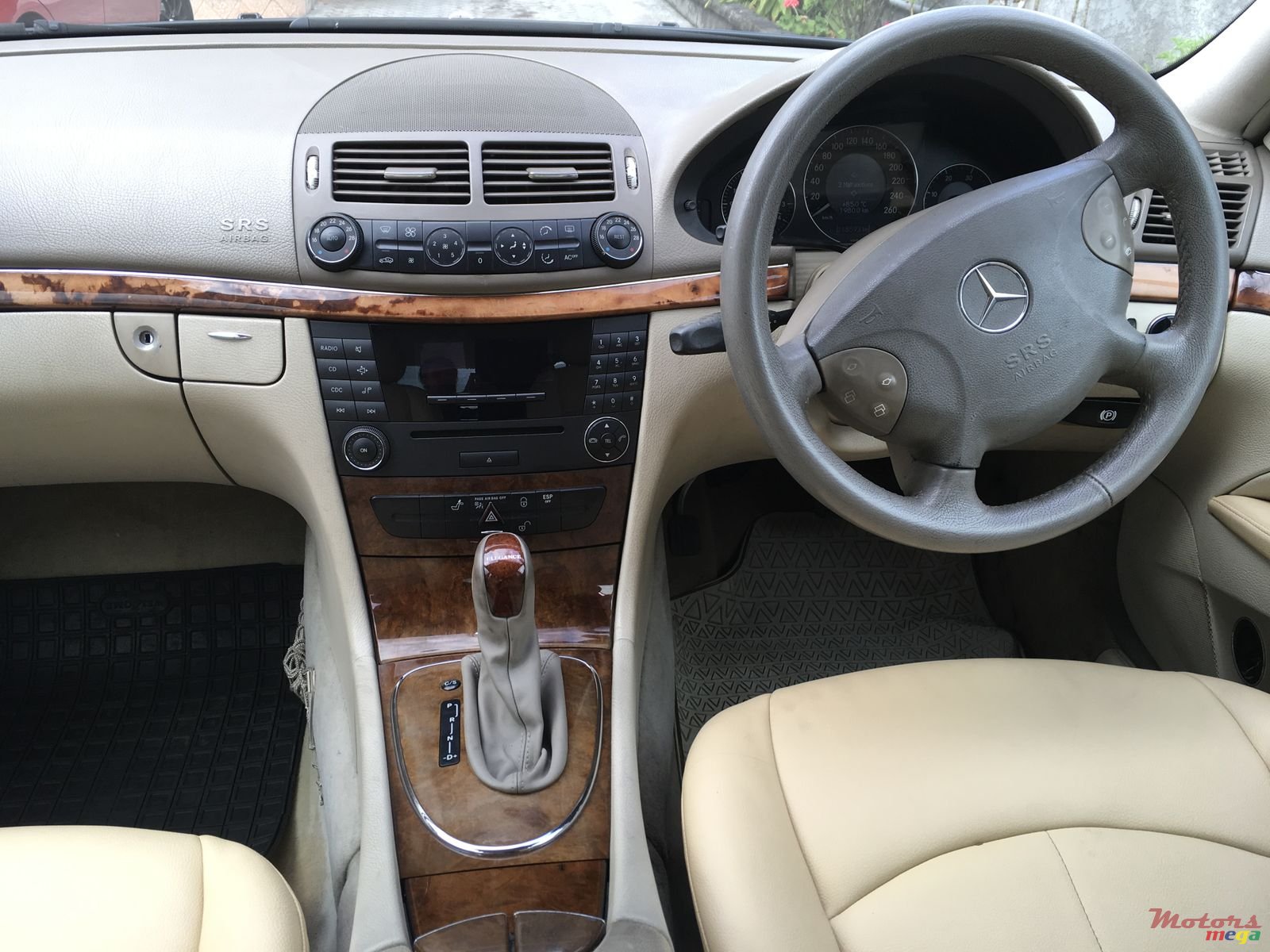 2004' Mercedes-Benz photo #3