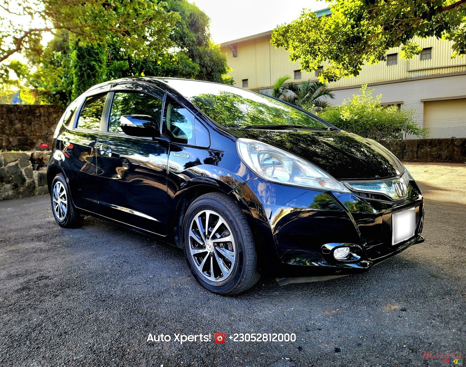 2013' Honda Fit Hybrid photo #2