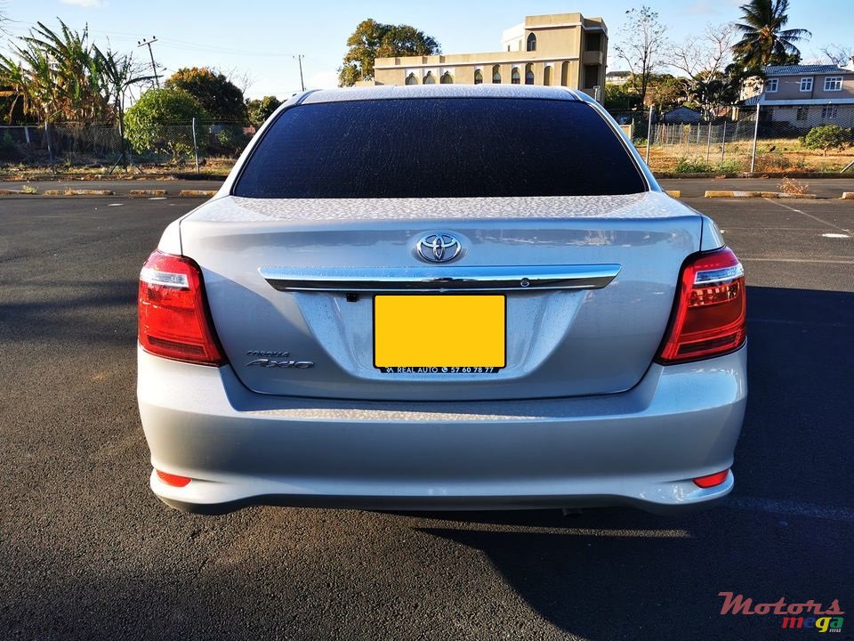 2016' Toyota Axio photo #3