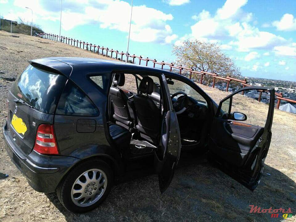 2003' Mercedes-Benz A 160 photo #6