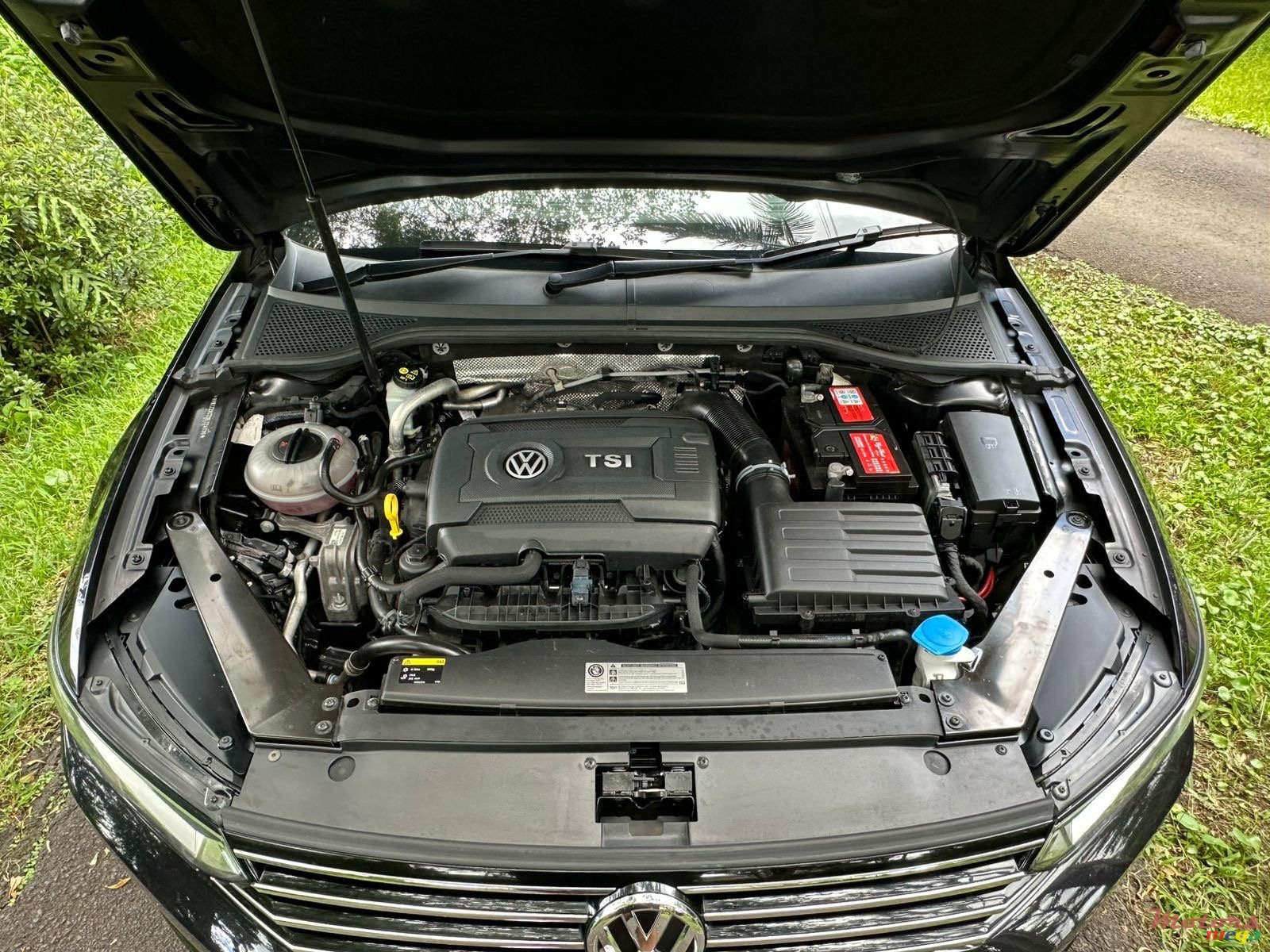 2017' Volkswagen Passat photo #4